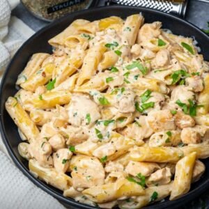 Chicken Alfredo    دجاج الفريدو